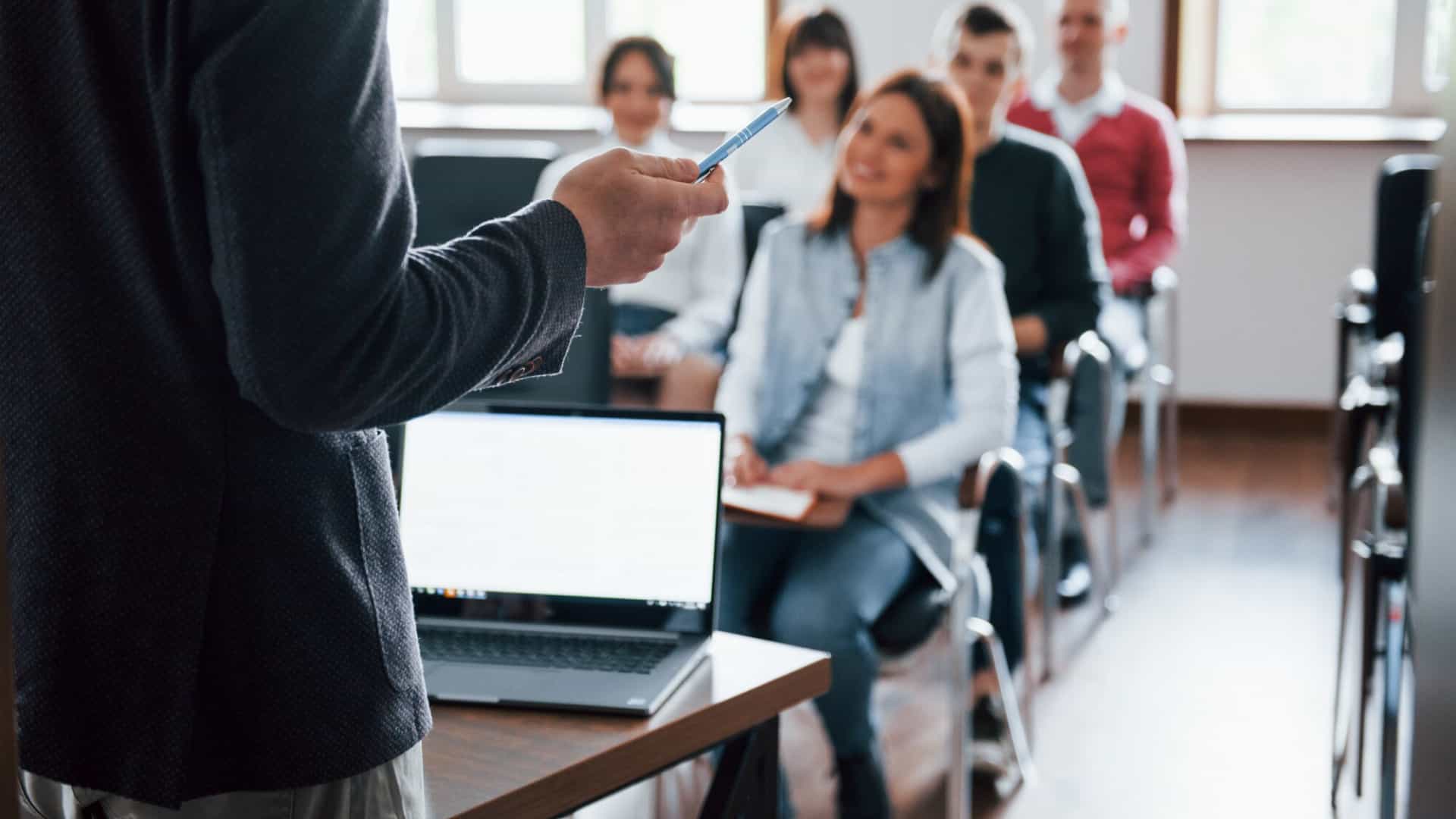 Talleres y sesiones de formación